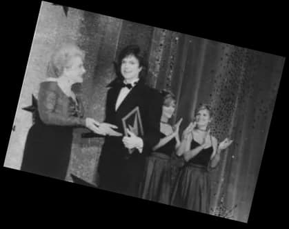 Ceremonia de entrega de los Premios Jean Cartier — trofeo en forma de estrella